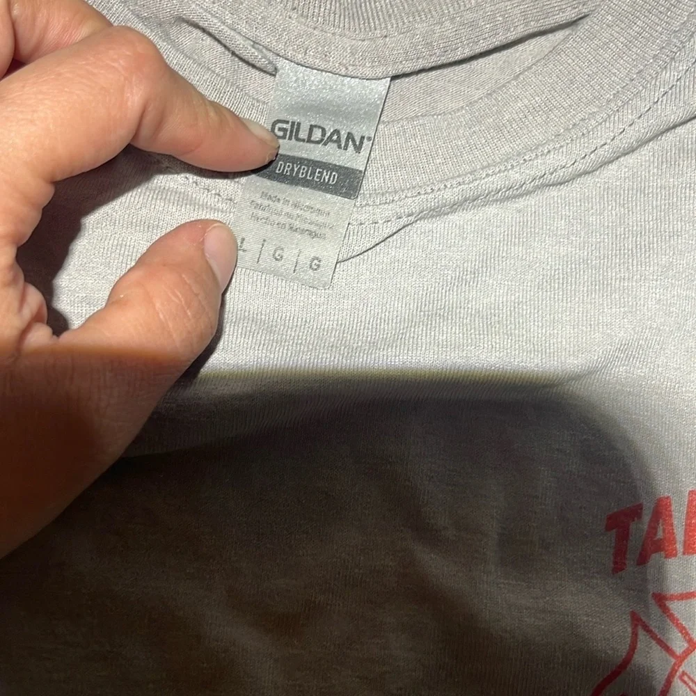 Gildan Gray Short Sleeve Tee Classic Crew Neck - Picture 2 of 9